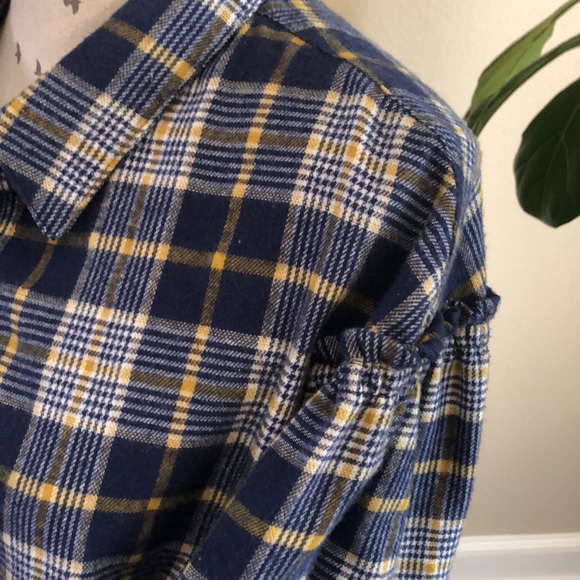 Soft Feminine Flannel Shirt - Picture 3 of 8